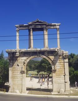 Arco de Adriano, Atenas